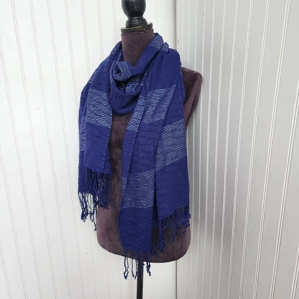 N/A scarf h2 metallic