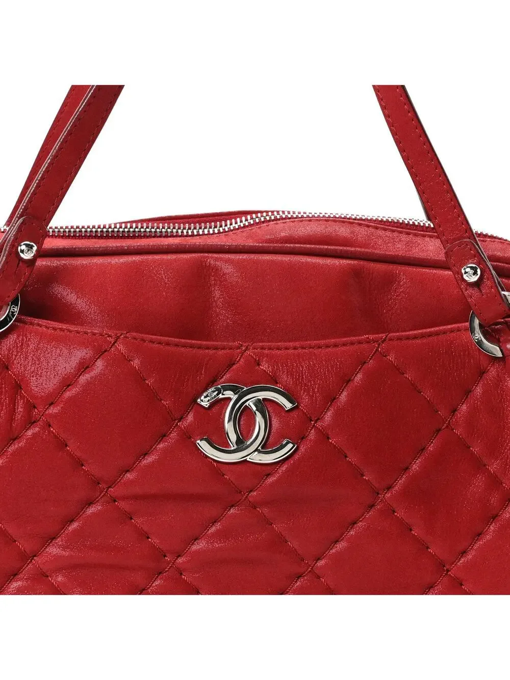 CHANEL elevate your