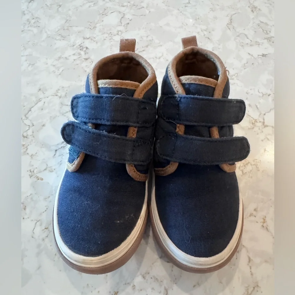 Old Navy comfortable sneakers
