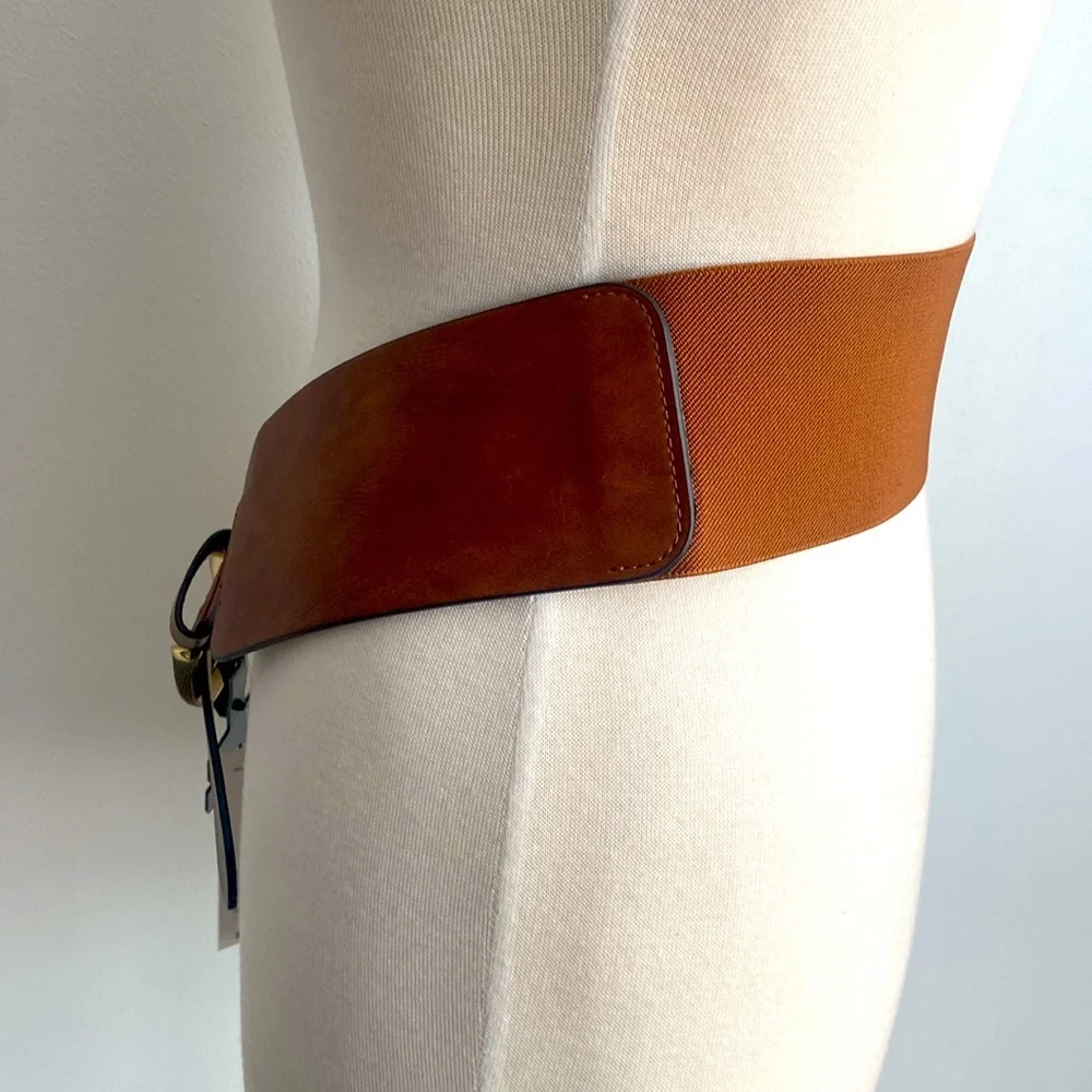 Dillards designed cinch