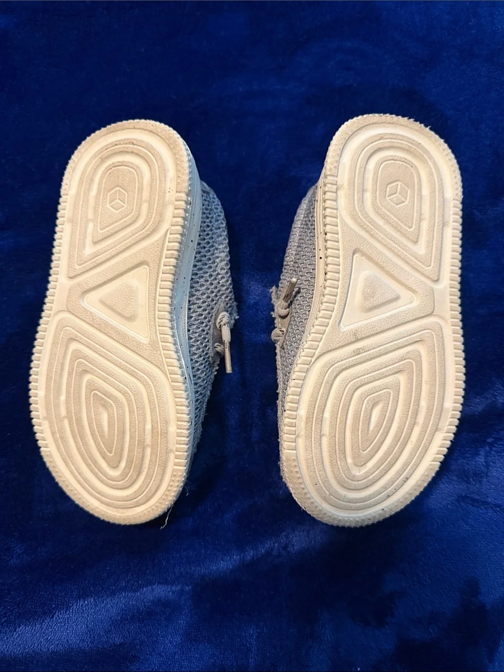 Apakowa light gray