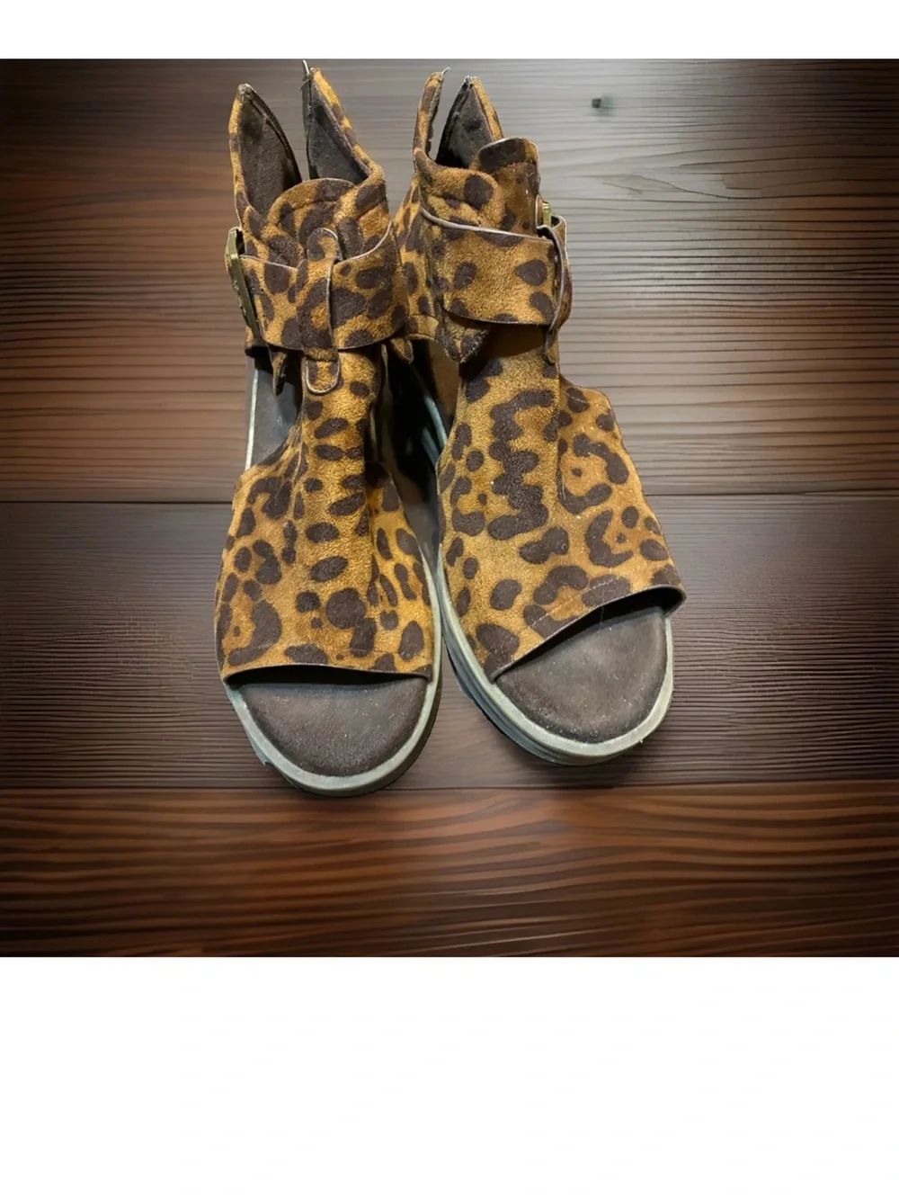 Pierre Dumas bold leopard
