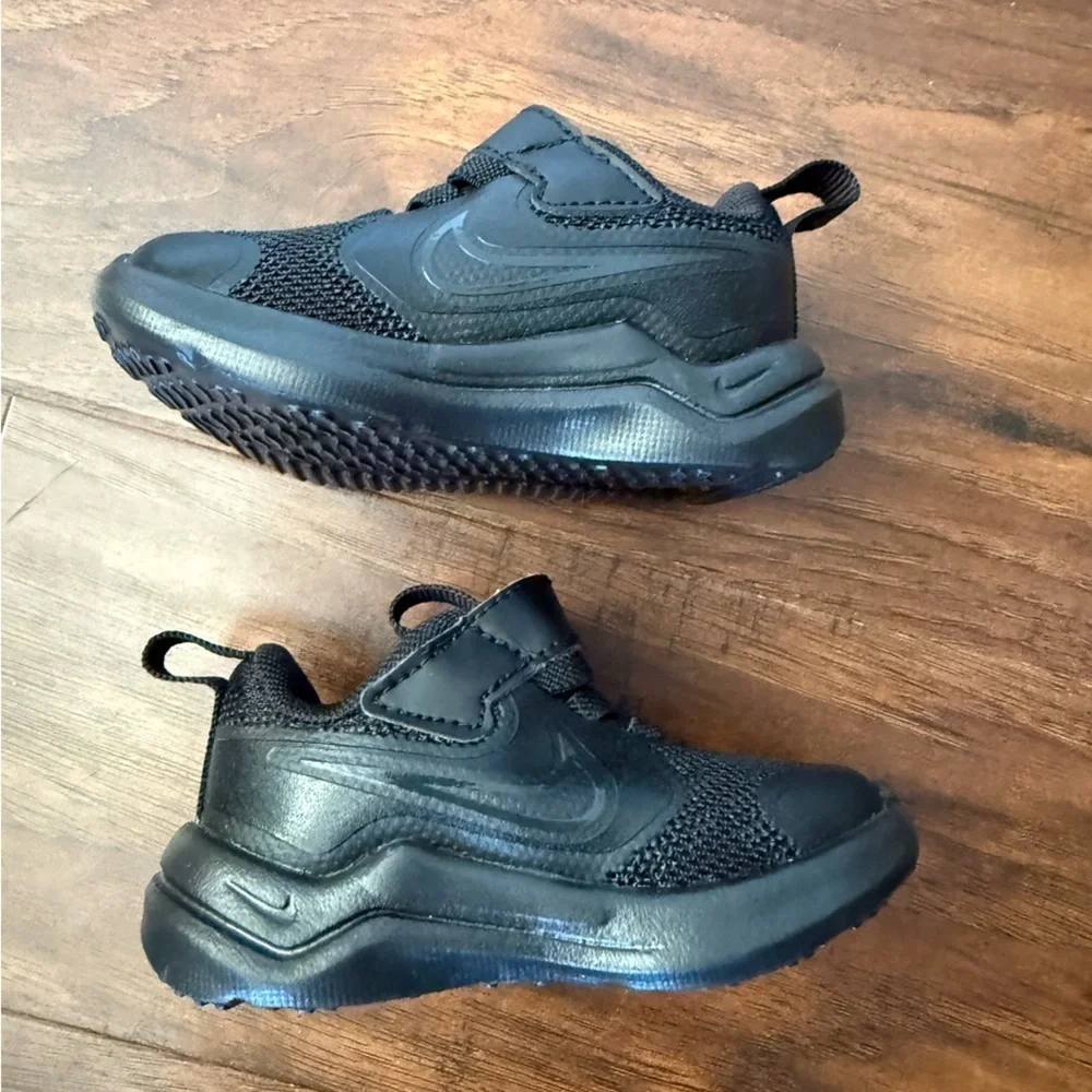 Nike sleek all