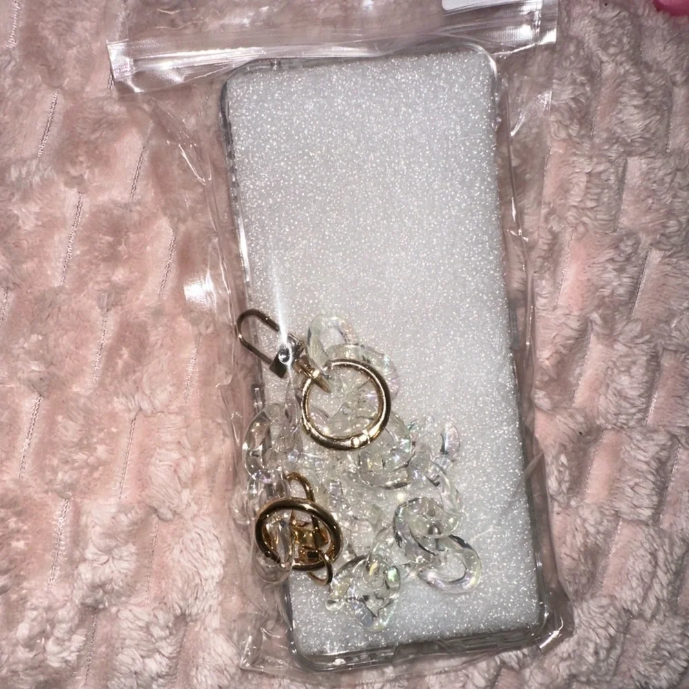 💎 Glam Luxe Samsung Z Flip 5 Case – Rhinestone & Pearl Charm
