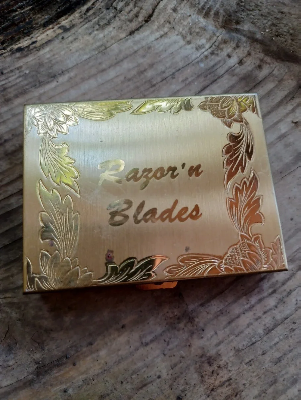 gillette gold decorative