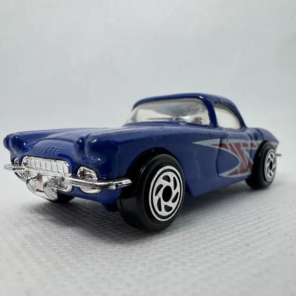 1982 Matchbox 1962 Metallic Blue W Pink Design Corvette Made In Thailand