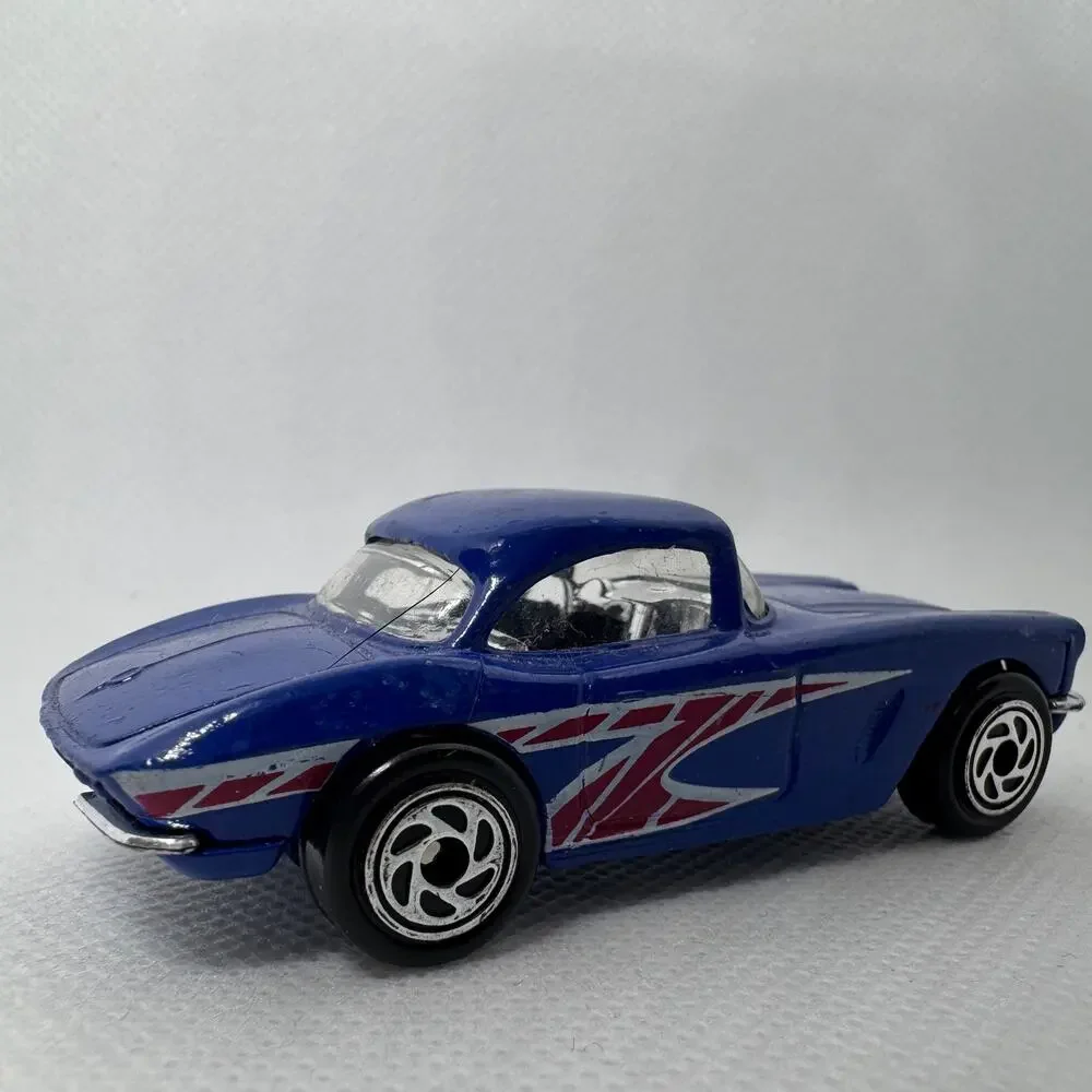 1982 Matchbox 1962 Metallic Blue W Pink Design Corvette Made In Thailand