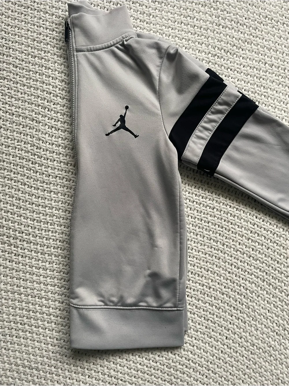Jordan light gray