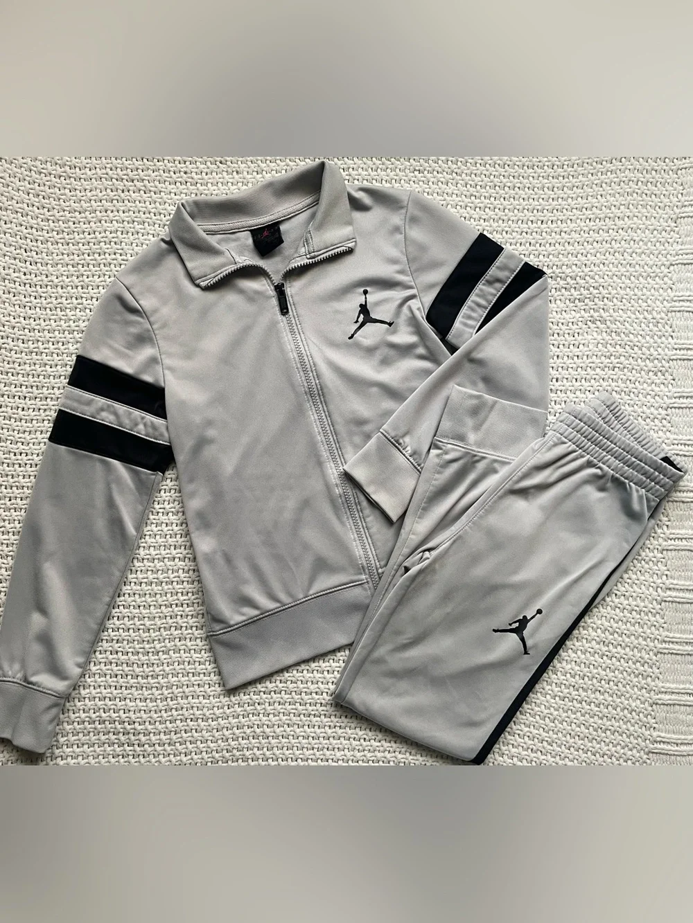 Jordan light gray
