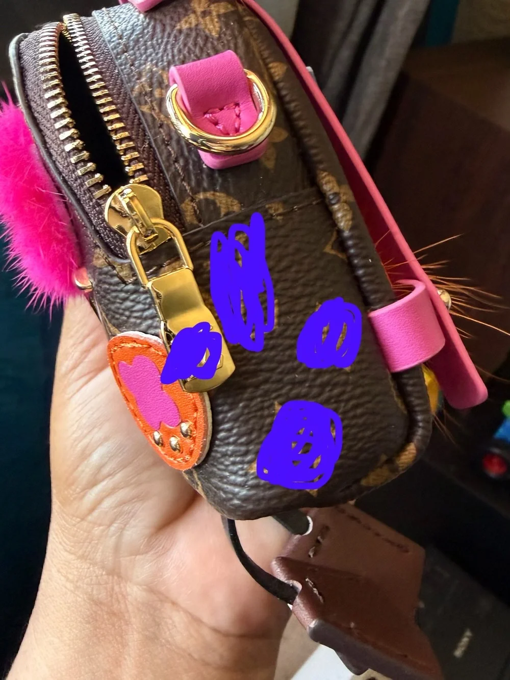 N/A keychain crossbody