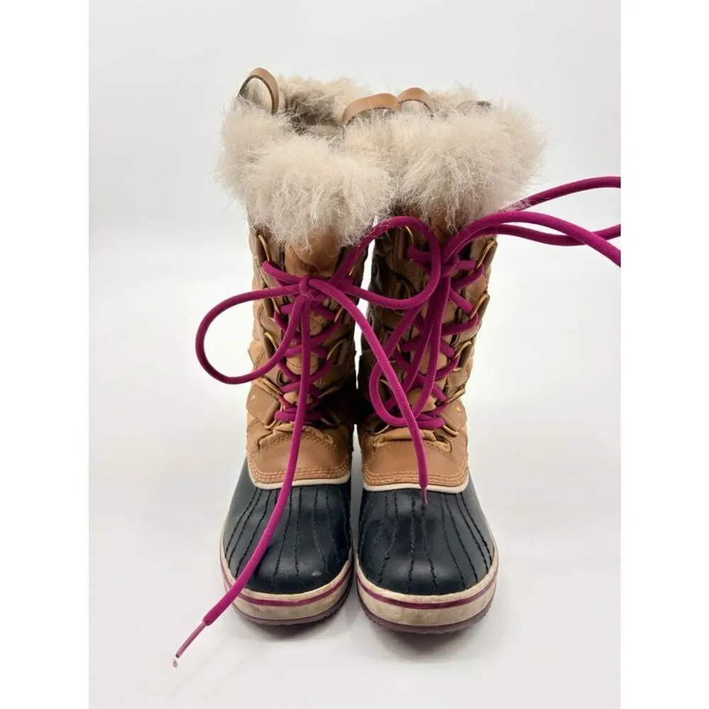 Sorel quilted tan