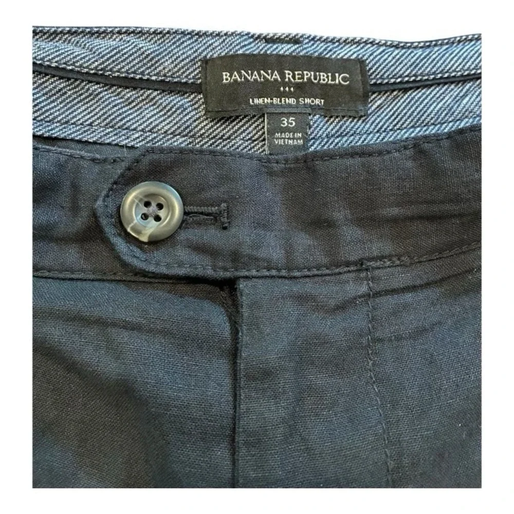 Banana Republic sleek modern pair