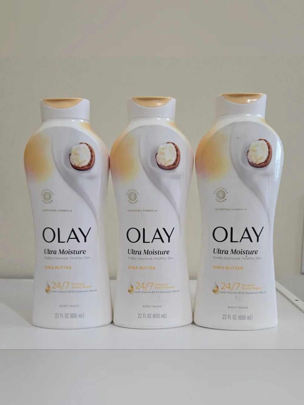 New OLAY Ultra Moisture Shea Butter Body Wash Set, 3 Bottles 22oz Ea