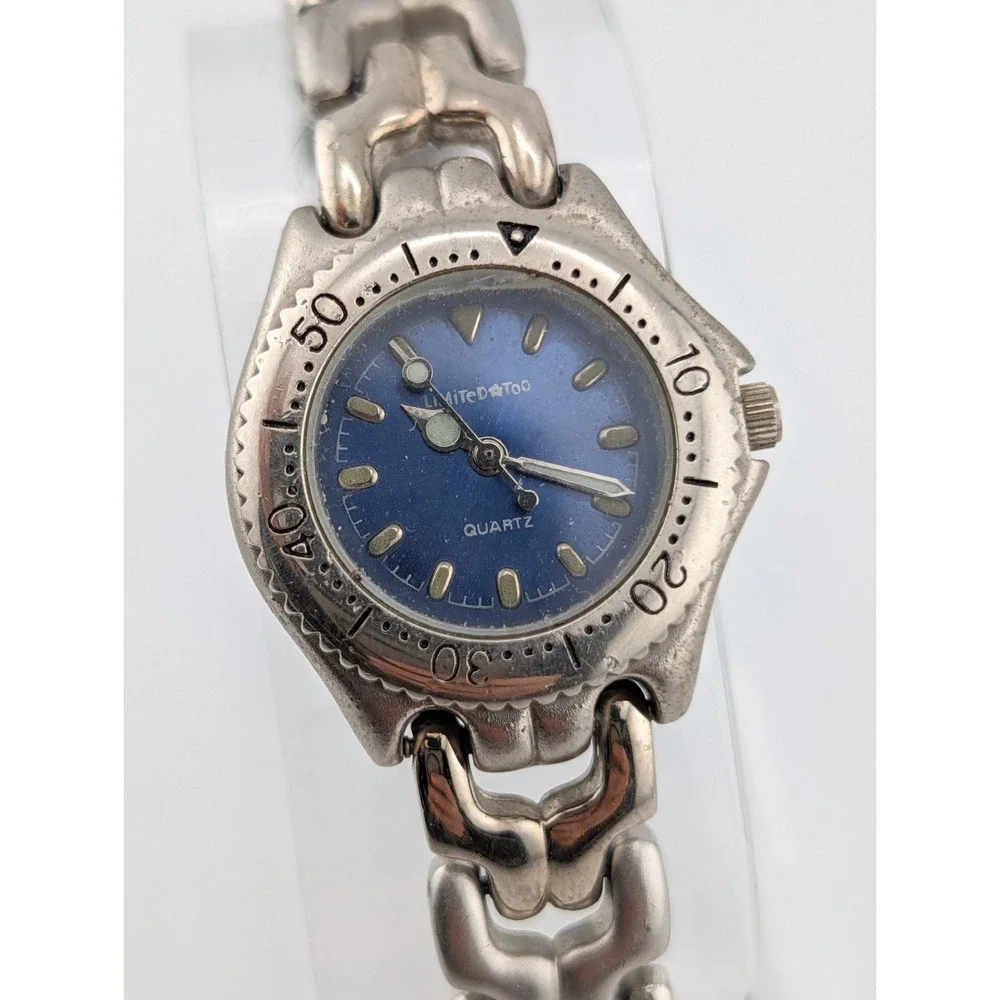 Vintage Limited Too Girls Watch 27mm Case Blue Dial Silver 6.75