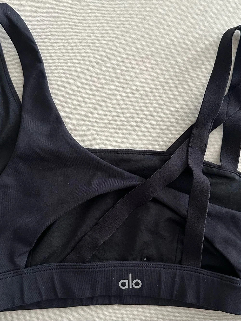 ALO Yoga minimal black
