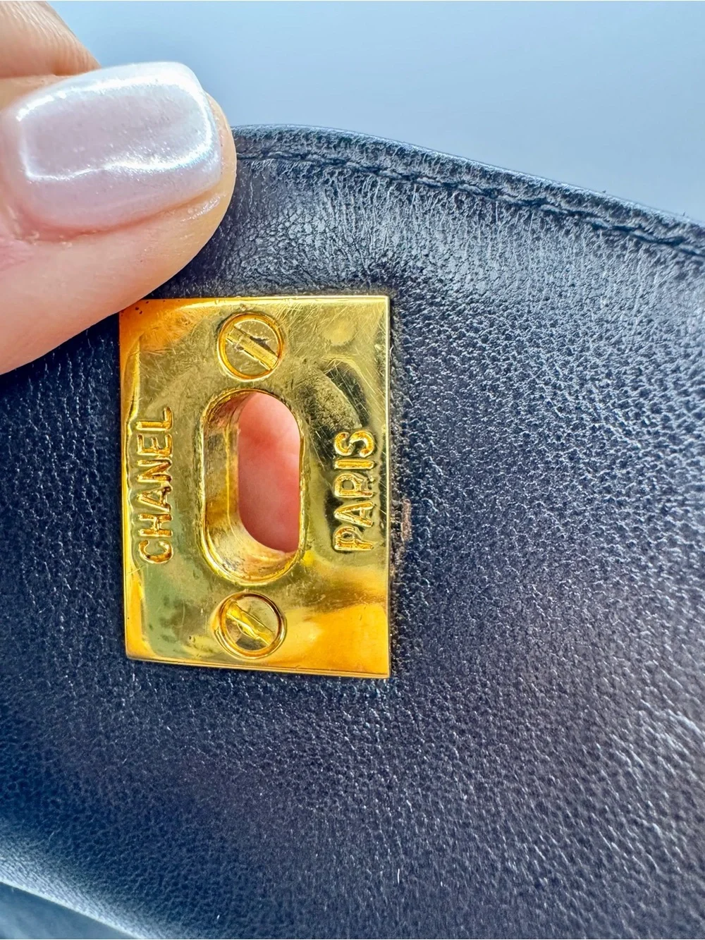 CHANEL vintage shoulder