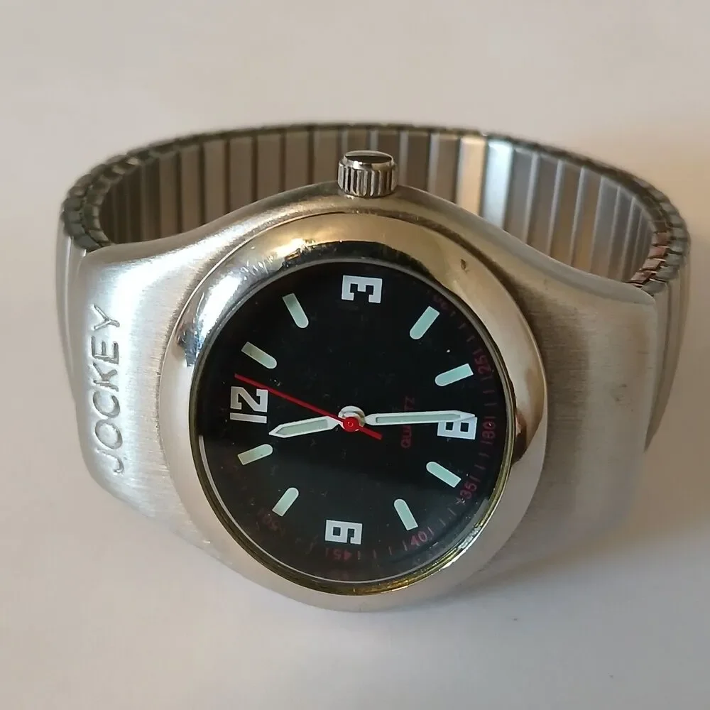 Jockey watch running