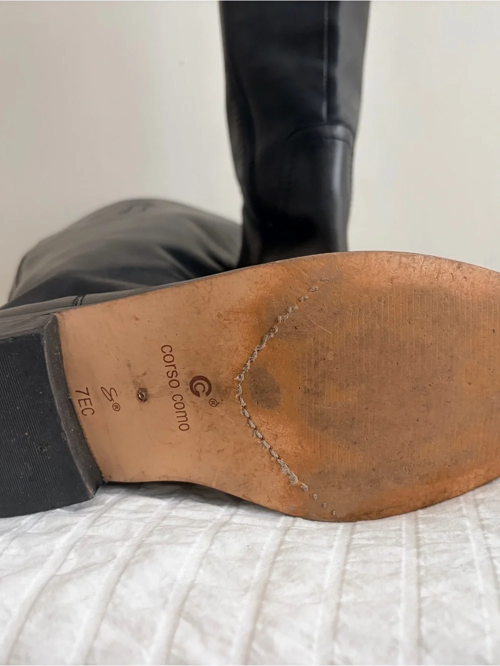 Corso Como sleek black