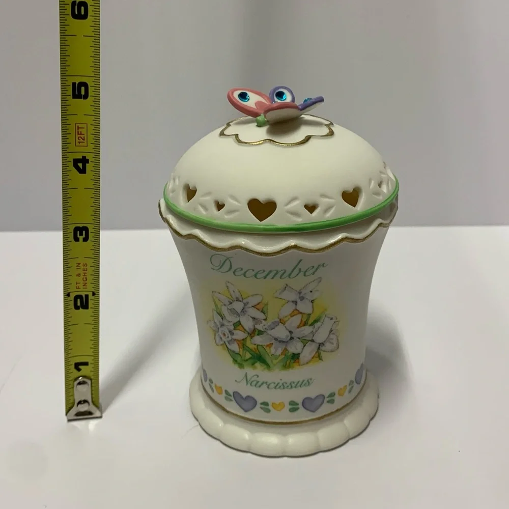 Vintage Avon December Narcissus Birth Flower Ceramic Candle Jar Butterfly Lid