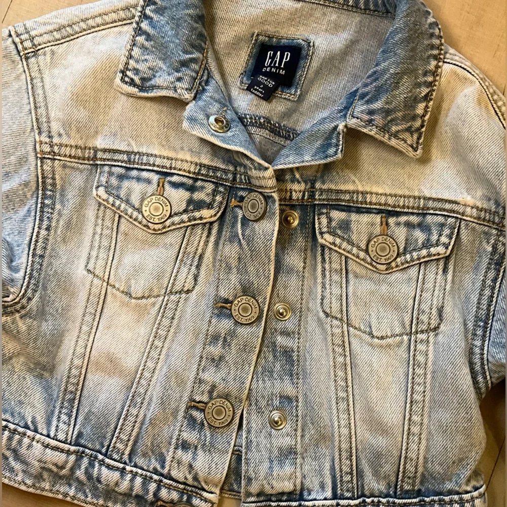 GAP chic light