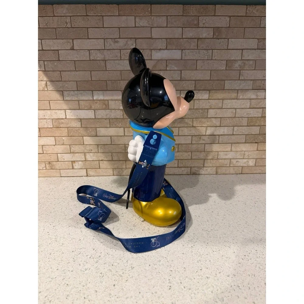 Disney popcorn preowned has