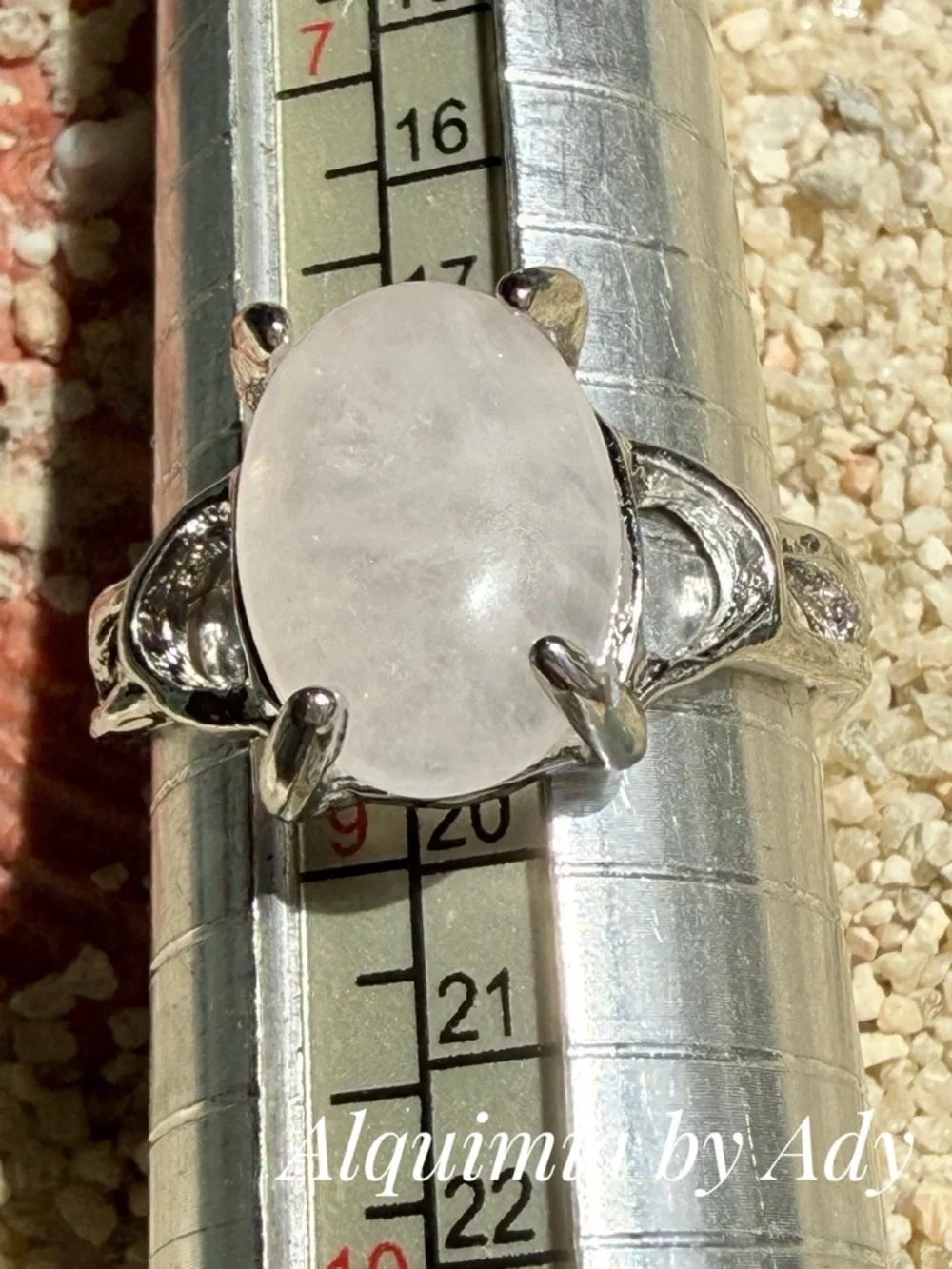 Alquimia Rose Quartz Oval Silver Ring - Light Pink Stone