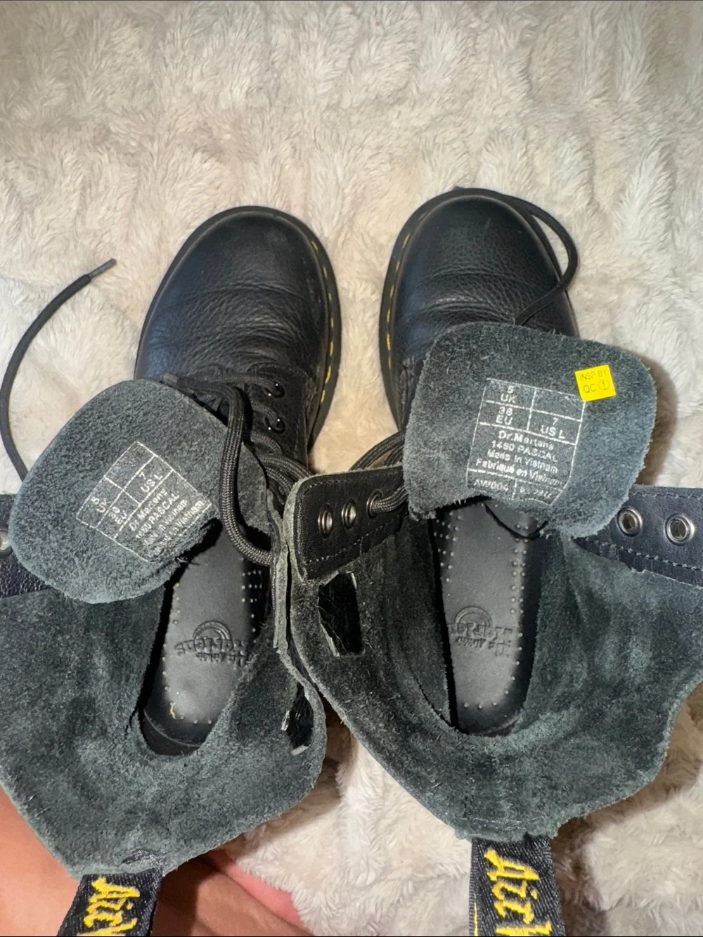 Dr. Martens like new