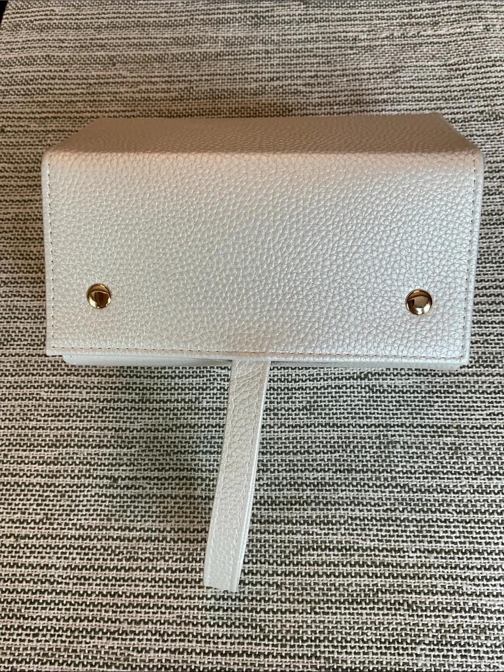 N/A compact hanging