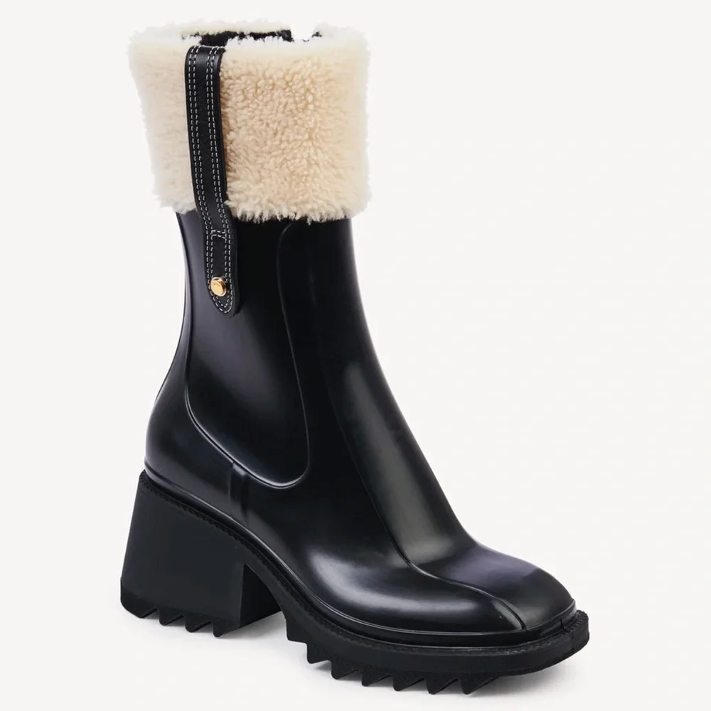 Chloe sleek black