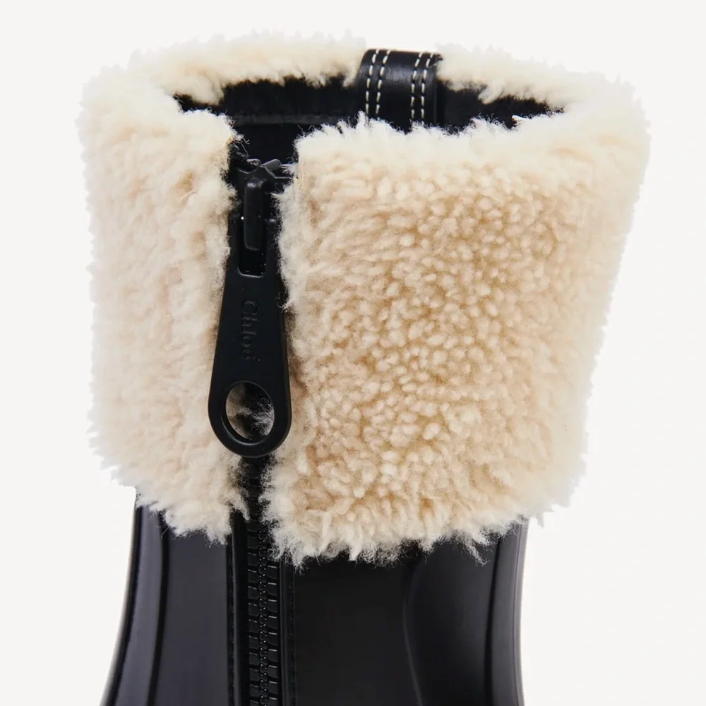 Chloe sleek black