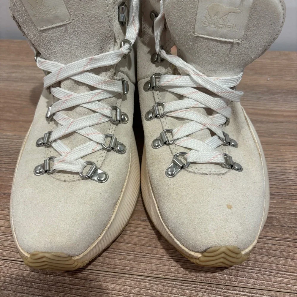 Sorel these out