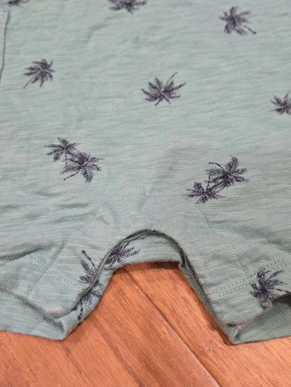 GAP like signs stain