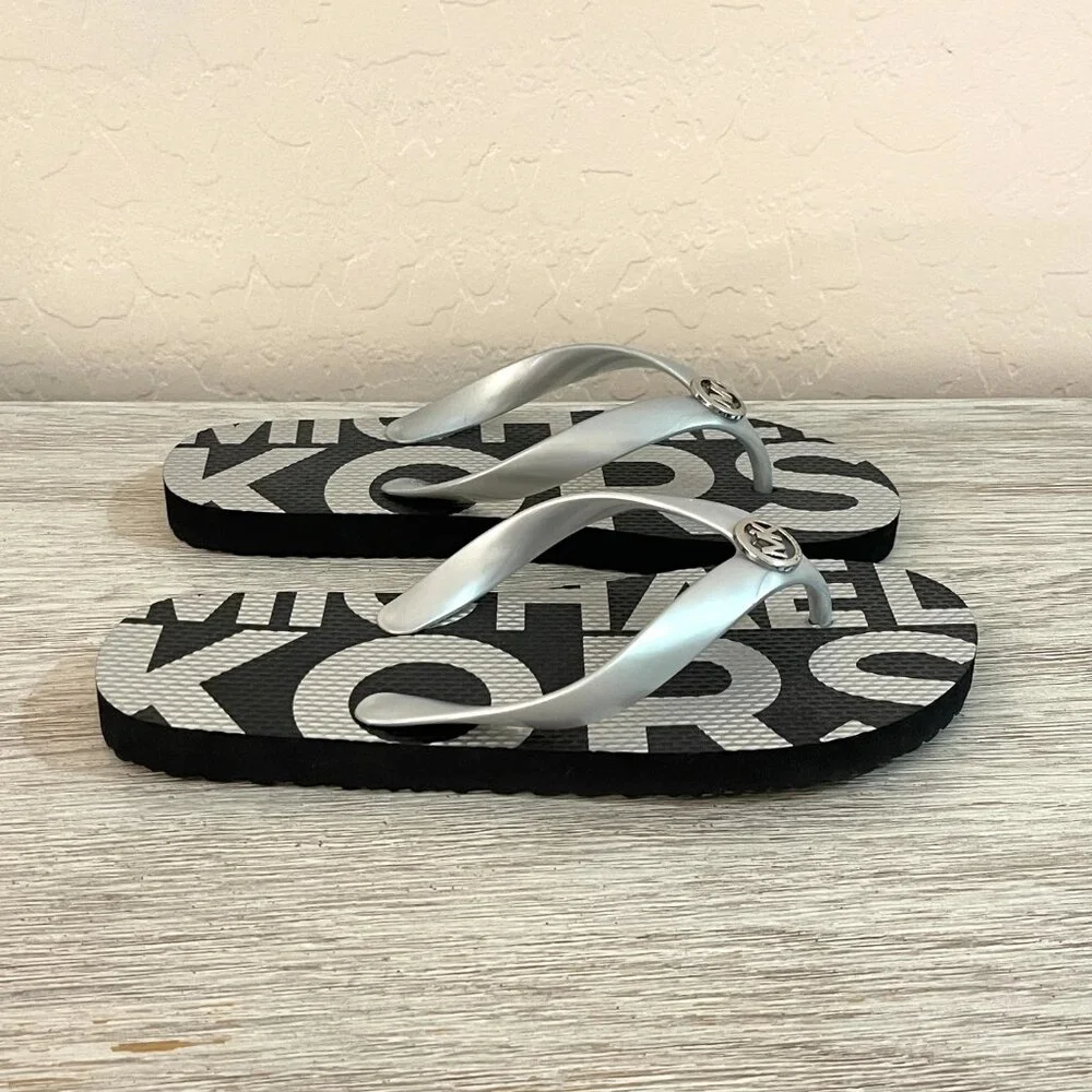 New Michael Kors Flip Flops Sandals Thong Silver Black MK Logo Size 6