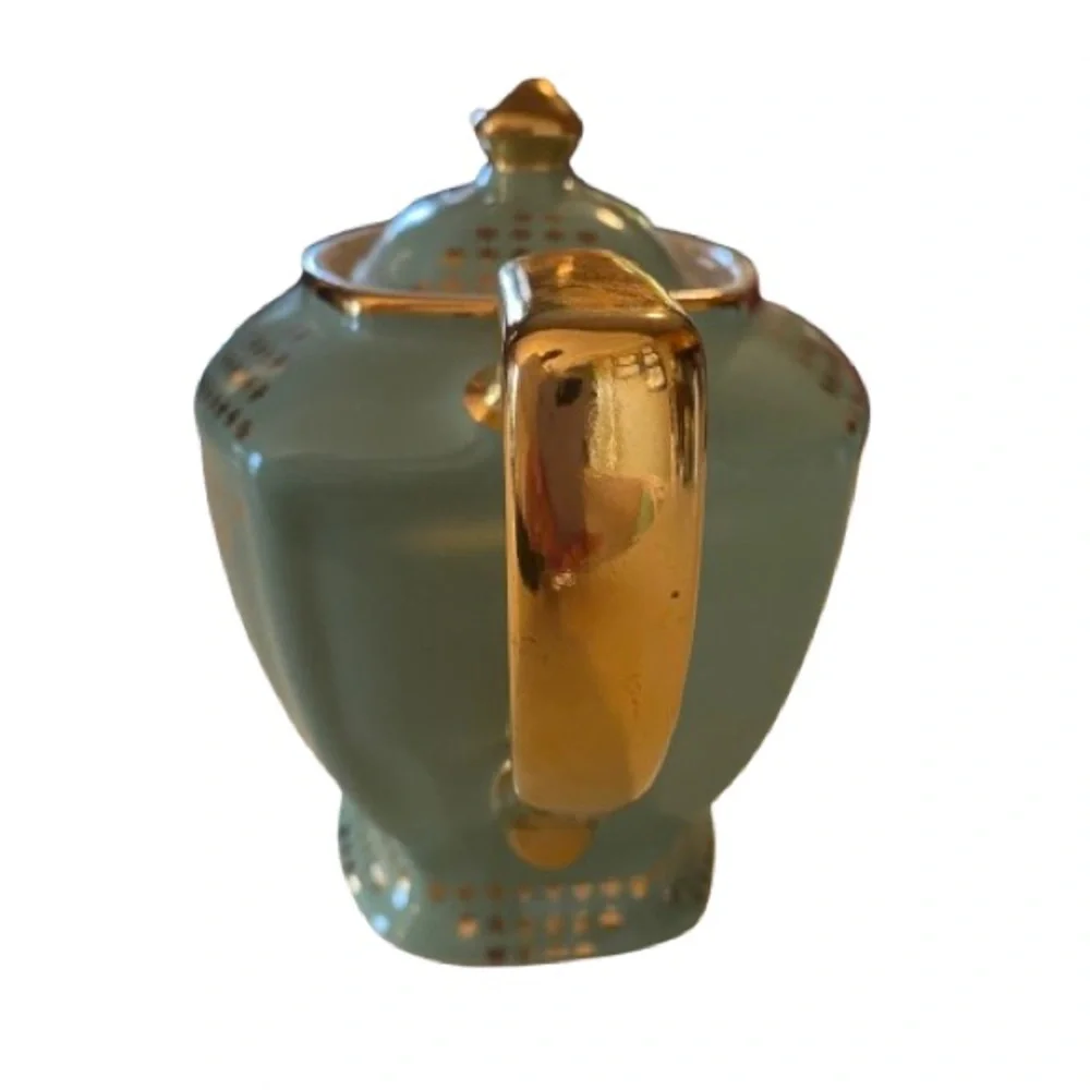 Hall vintage mint