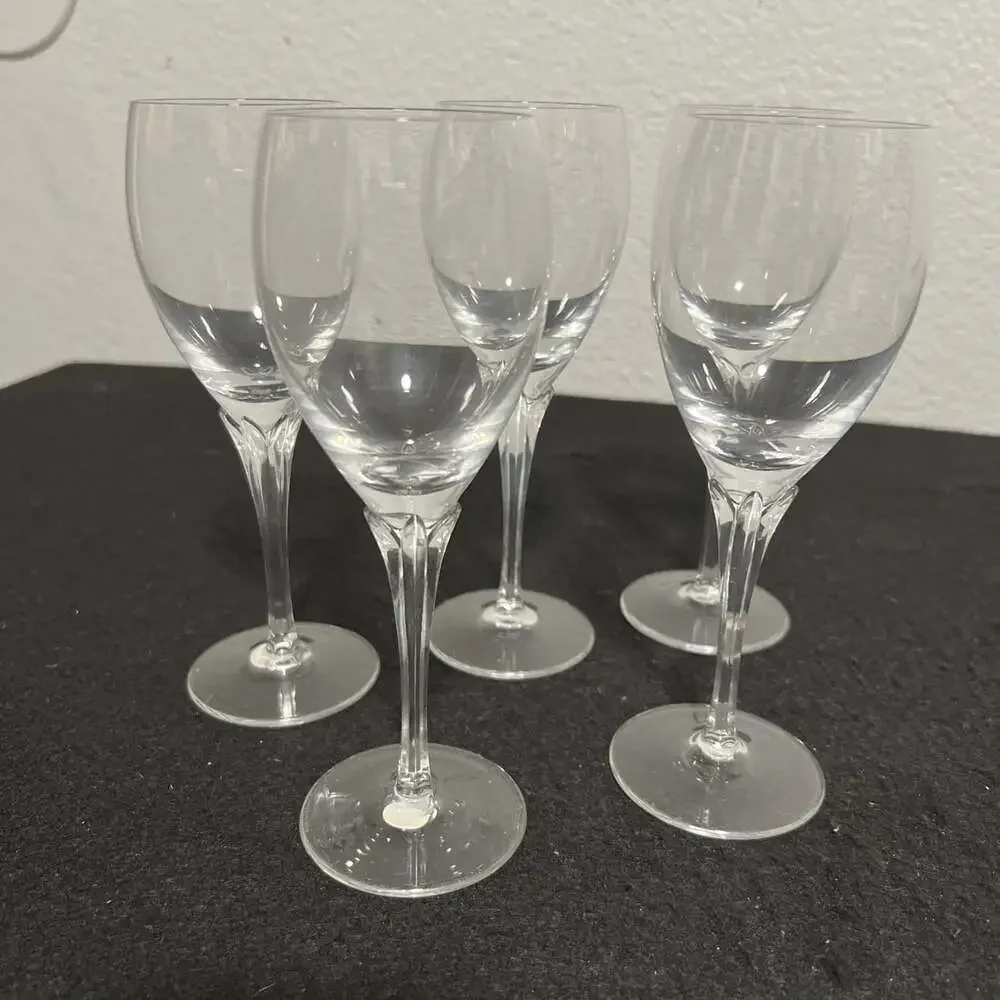 Jolie crystal wine