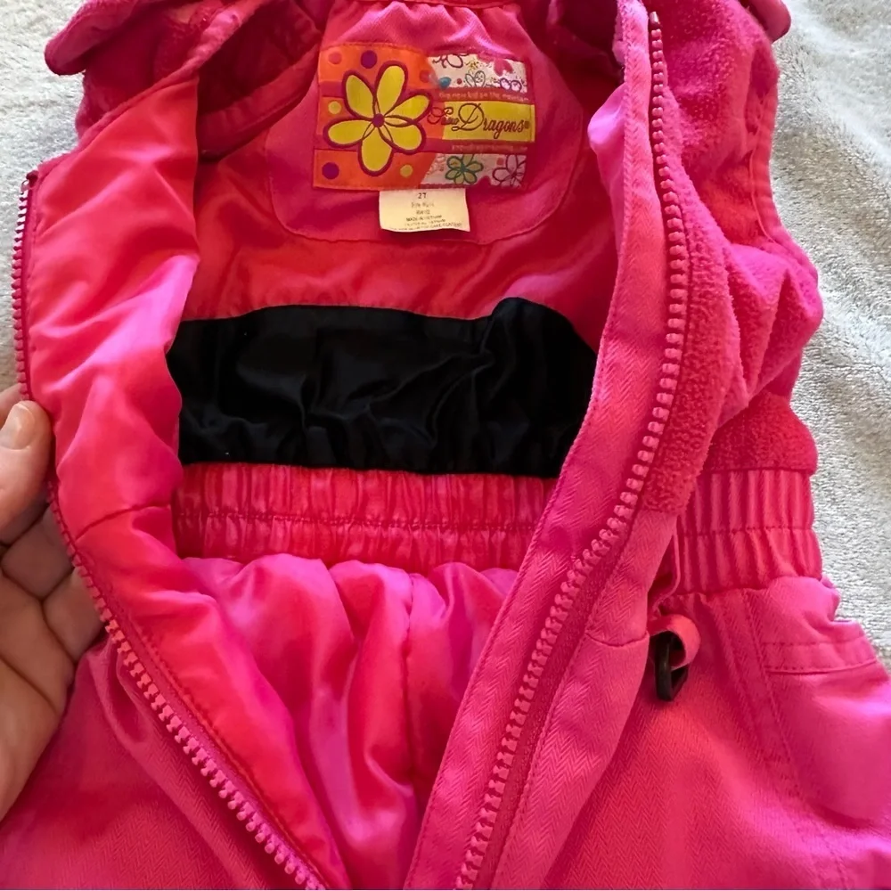 Snow Dragons Girls Snow Ski Suit. Size 2T