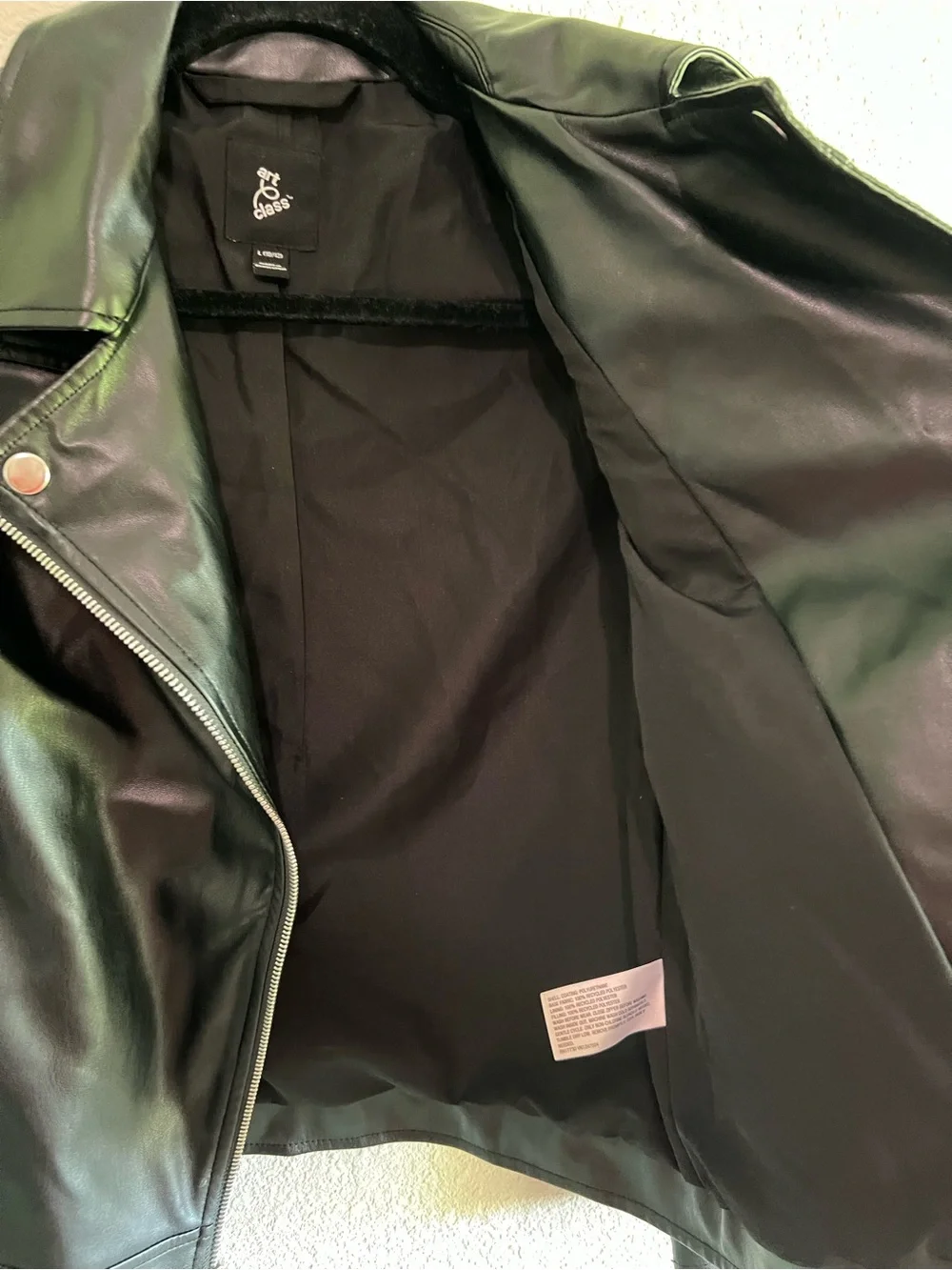 art class asymmetric collar