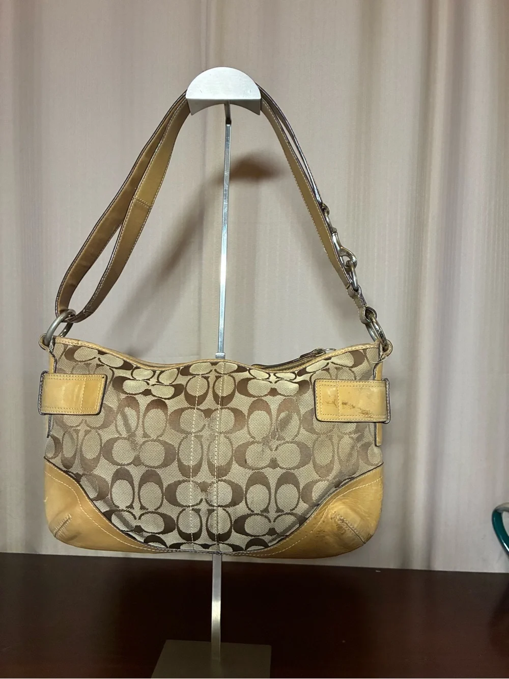 Coach shoulder bag