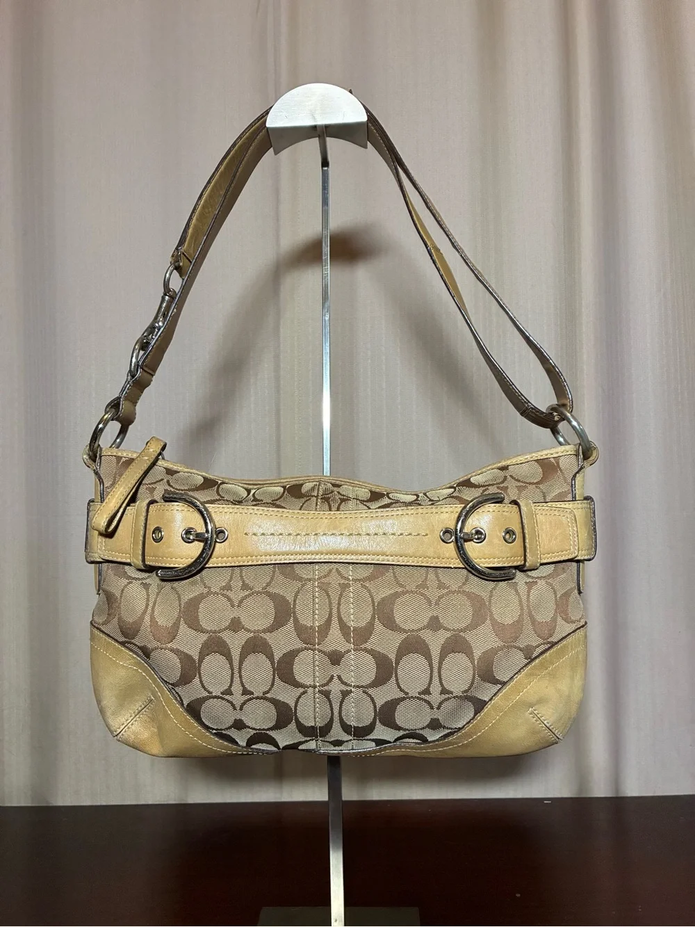 Coach shoulder bag