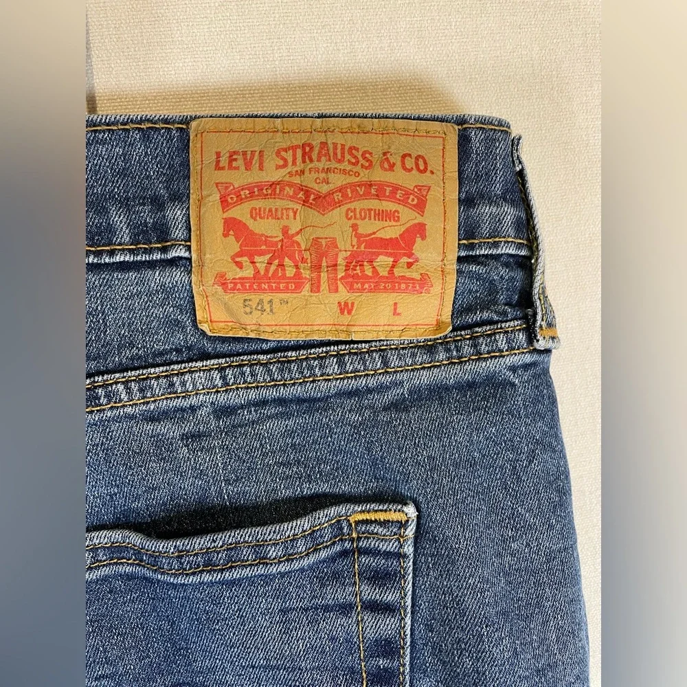 Levis pre owned