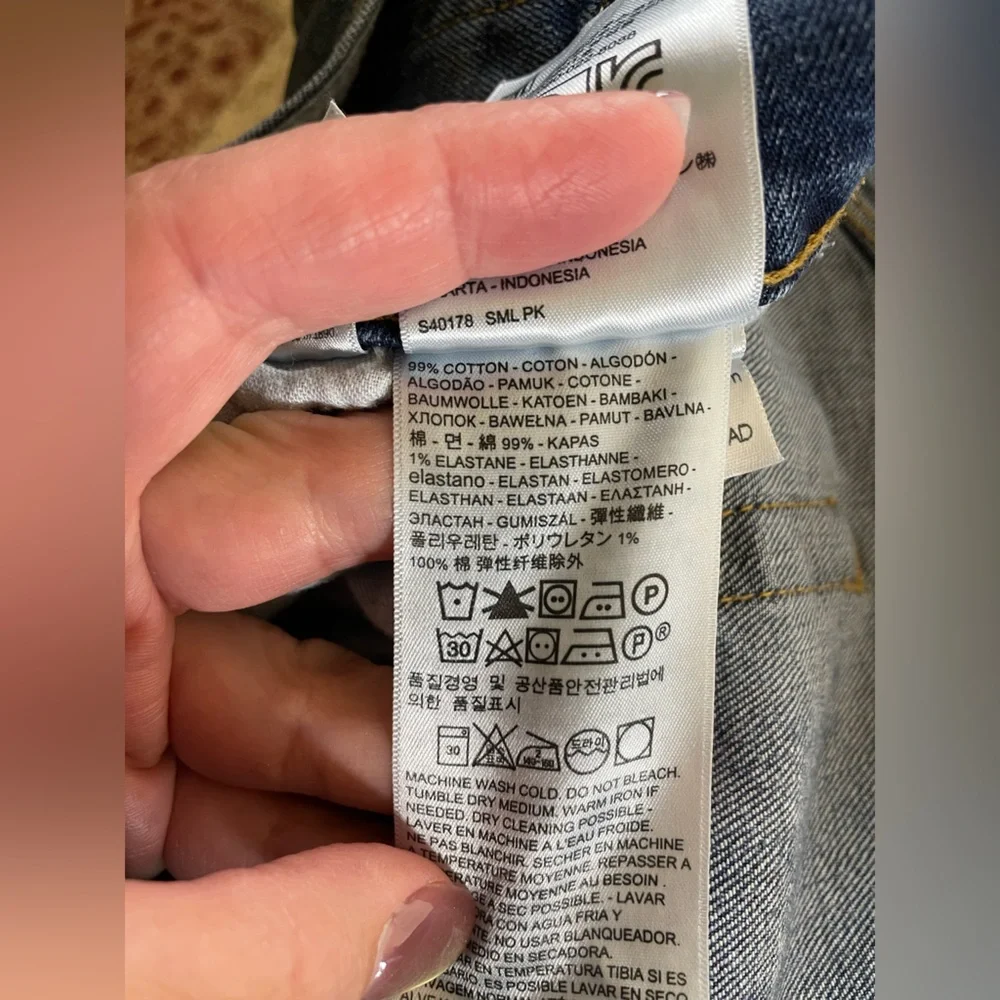 Levis pre owned