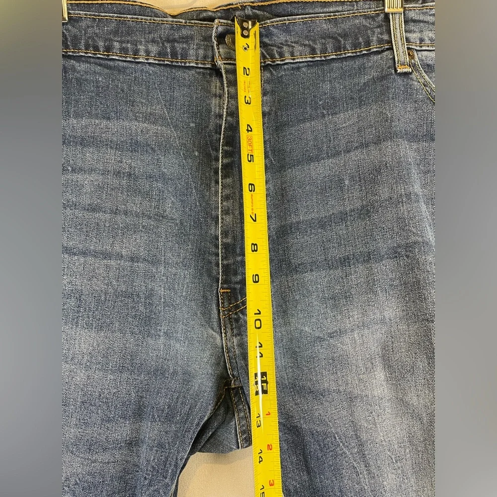Levis pre owned