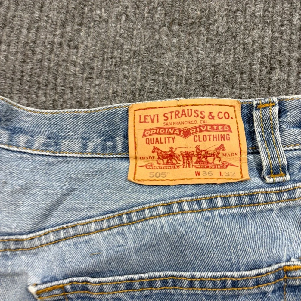 Levis details please