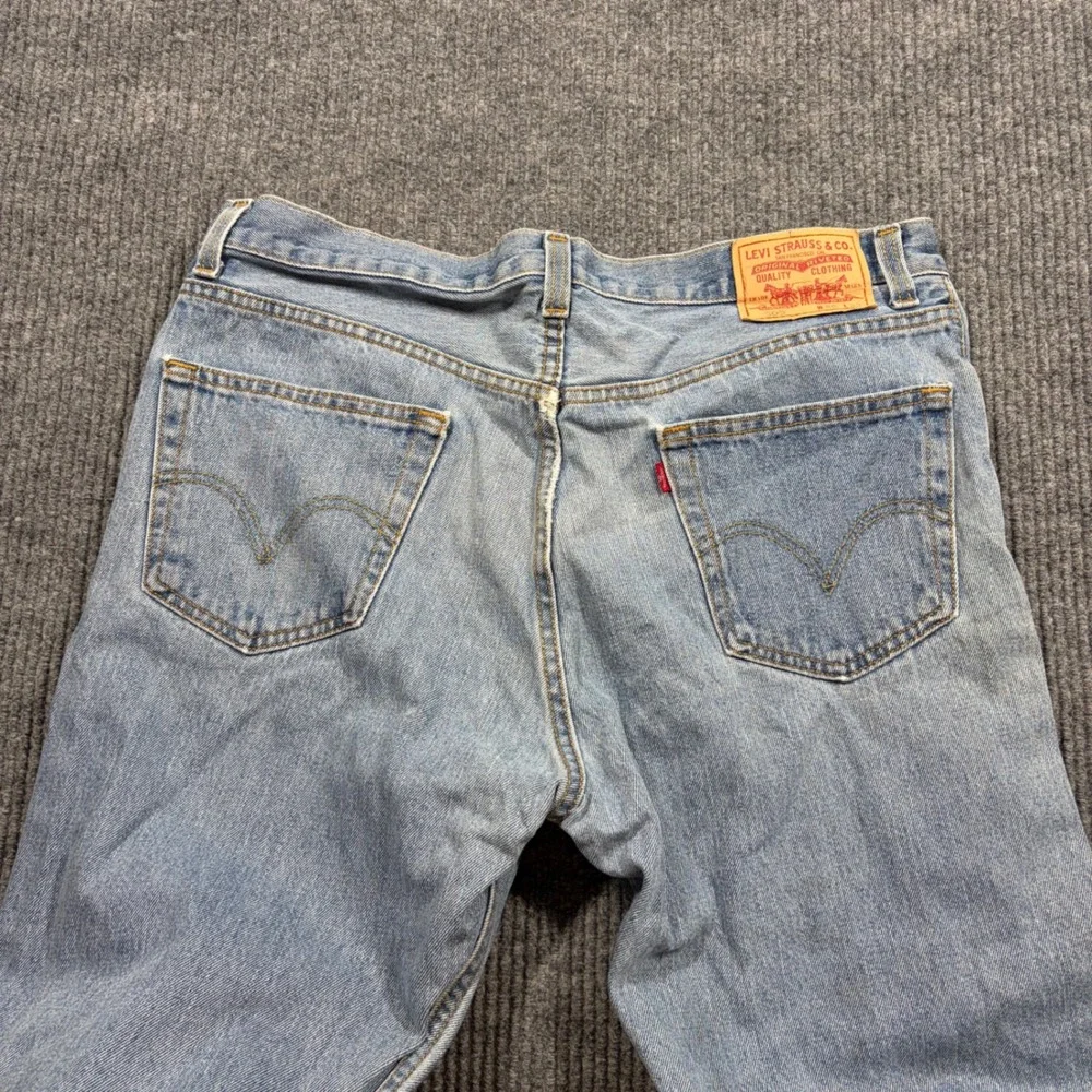 Levis details please