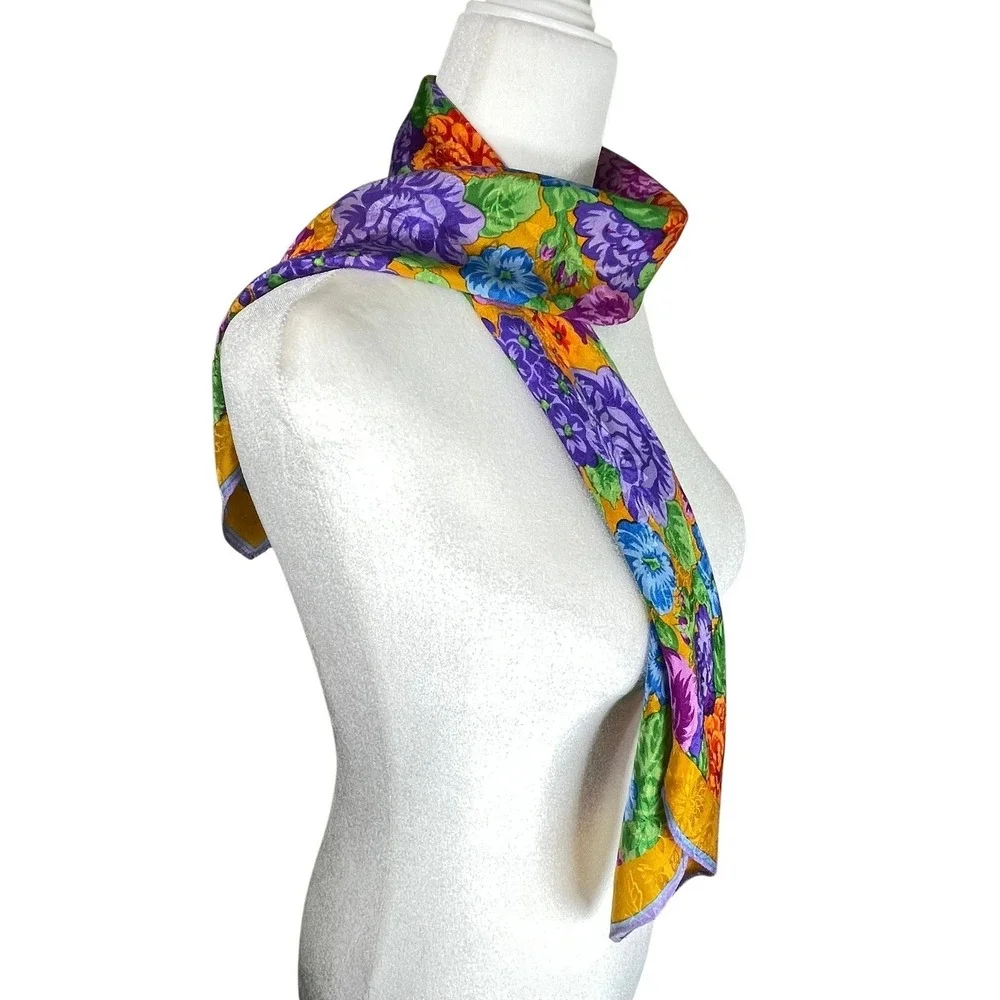 Albert Nipon vibrant floral