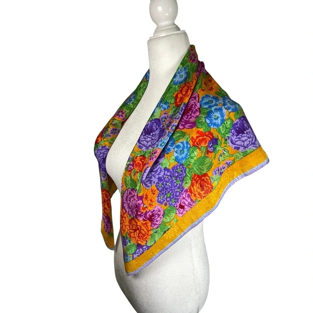 Albert Nipon vibrant floral