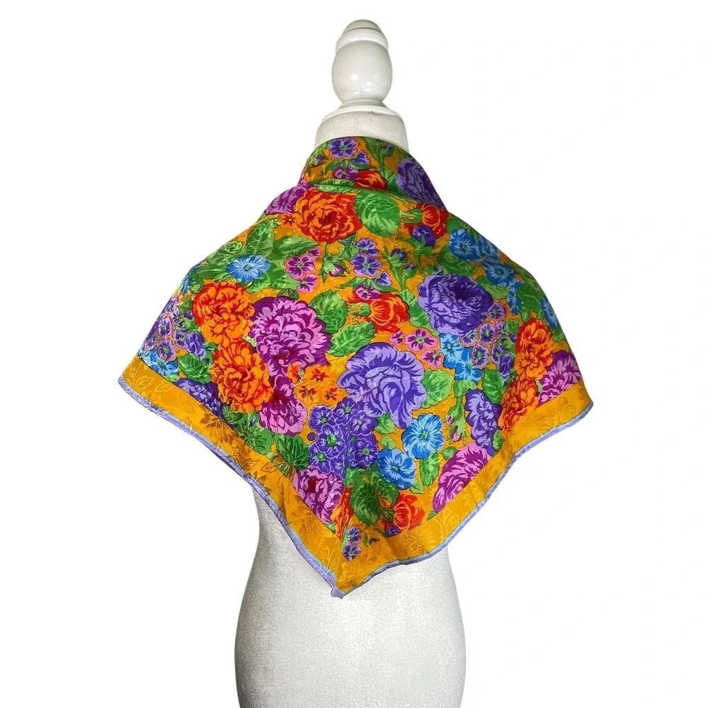 Albert Nipon vibrant floral