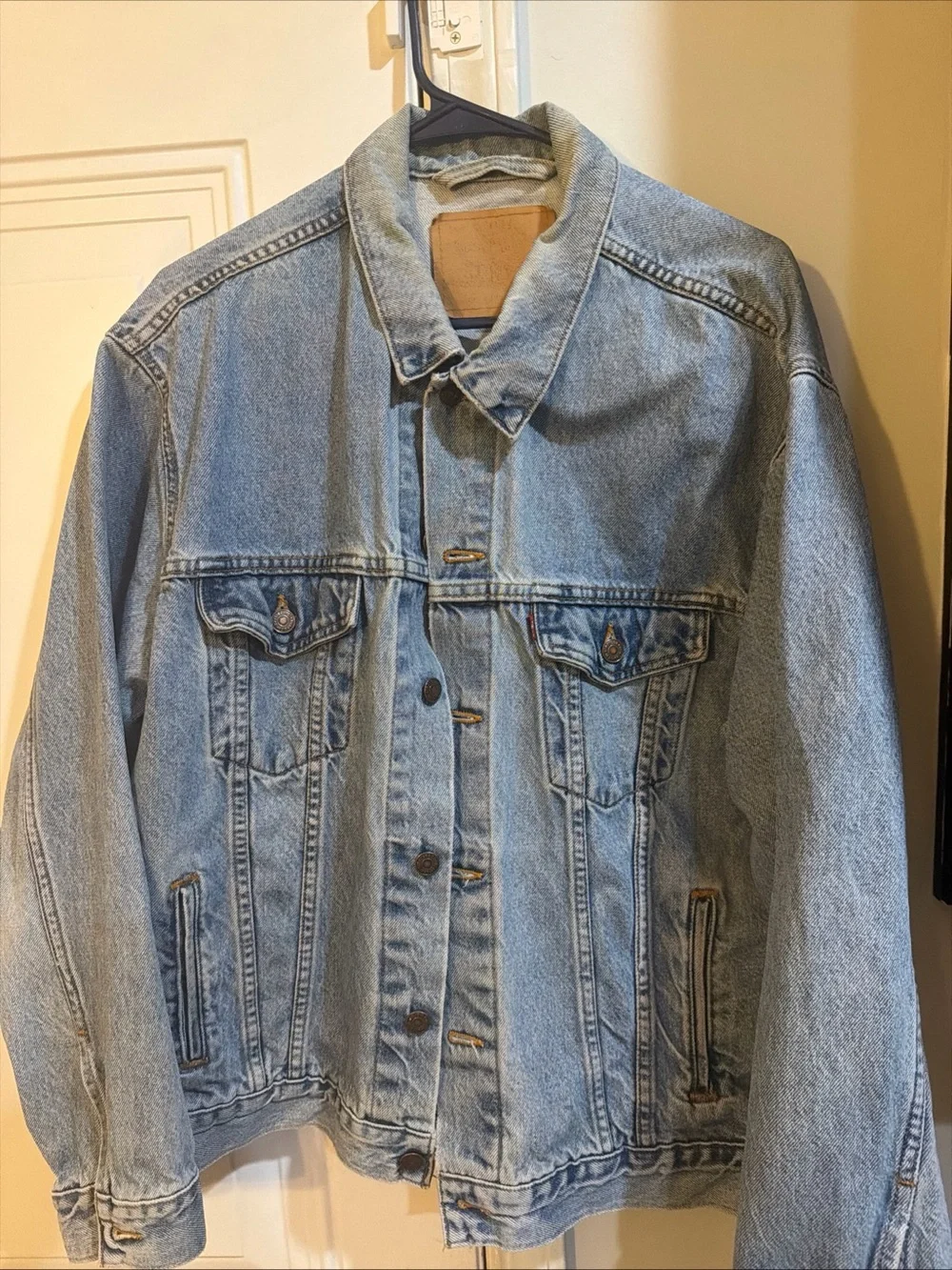 Levis questions leave
