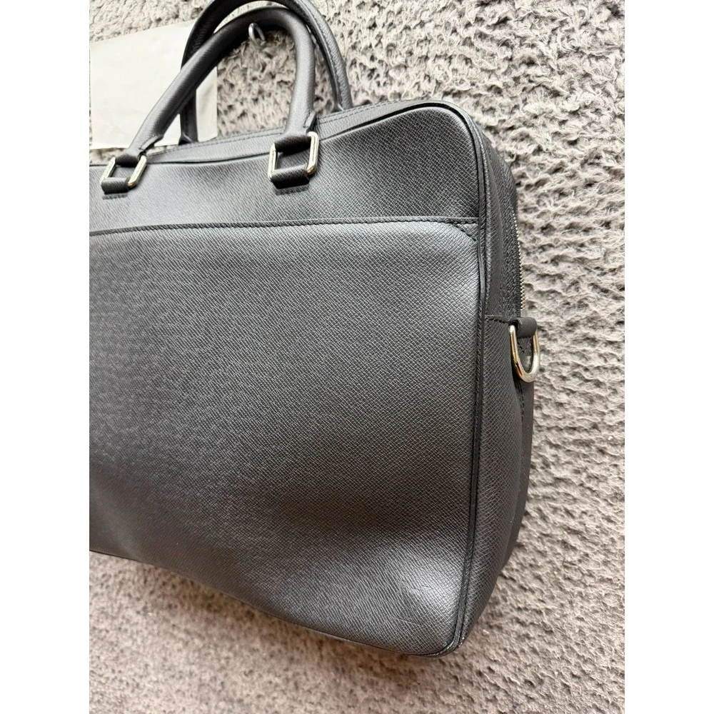 Louis Vuitton pre owned