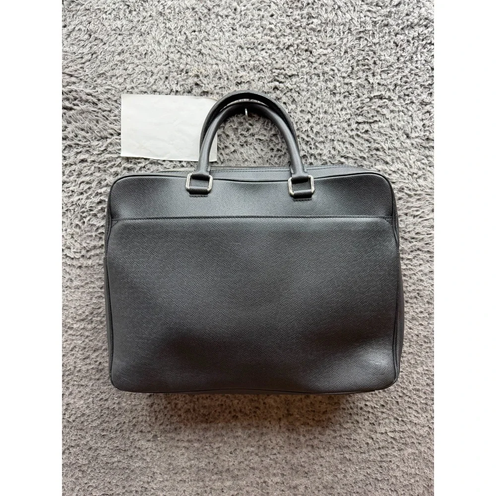 Louis Vuitton pre owned